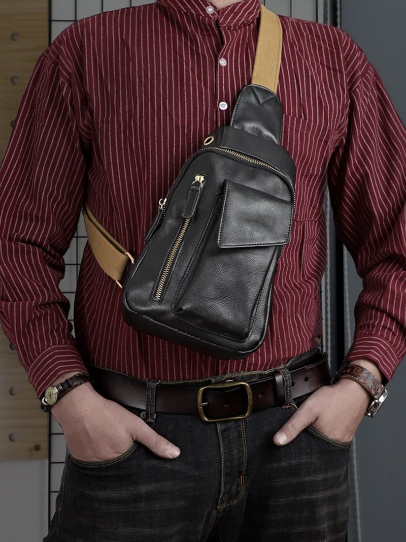 Casual Genuine Leather Men's Chest Shoulder Bag Crossbody Chest Pack For Travel - กระเป๋าแมสเซนเจอร์ - หนังแท้ สีดำ