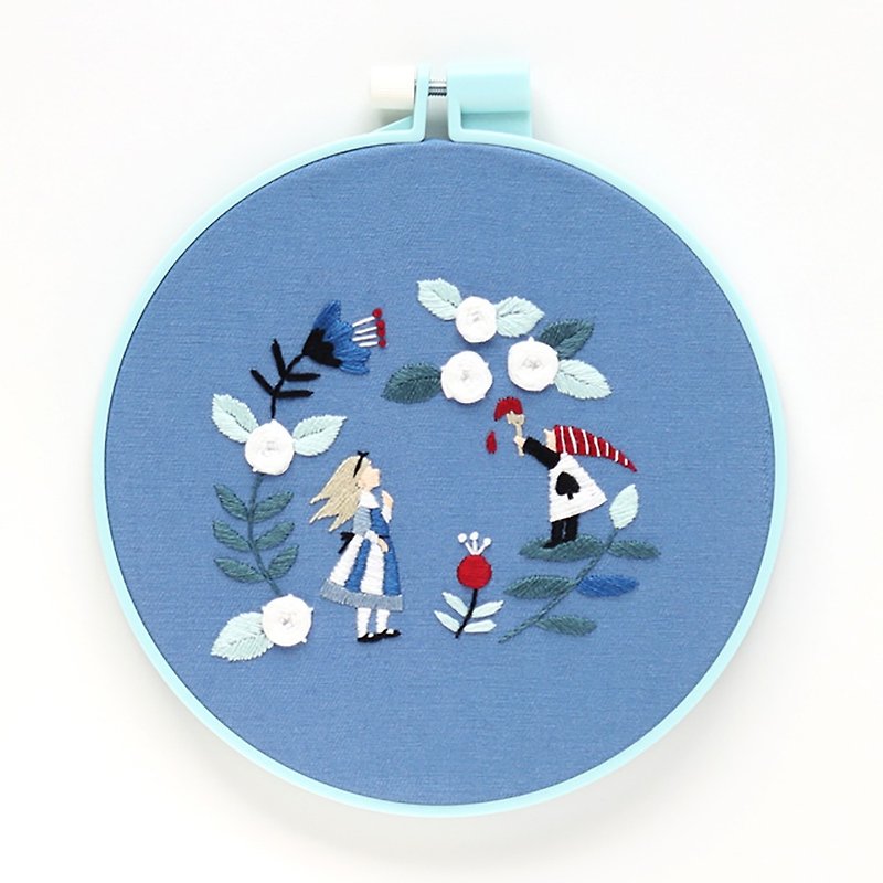 Alice in Wonderland - Embroidery Hoop Kit