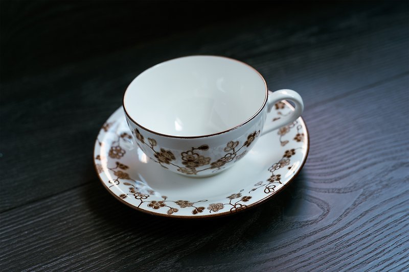 RörstrandーJaponica series plum coffee cup (tea cup) tray - แก้วมัค/แก้วกาแฟ - เครื่องลายคราม ขาว
