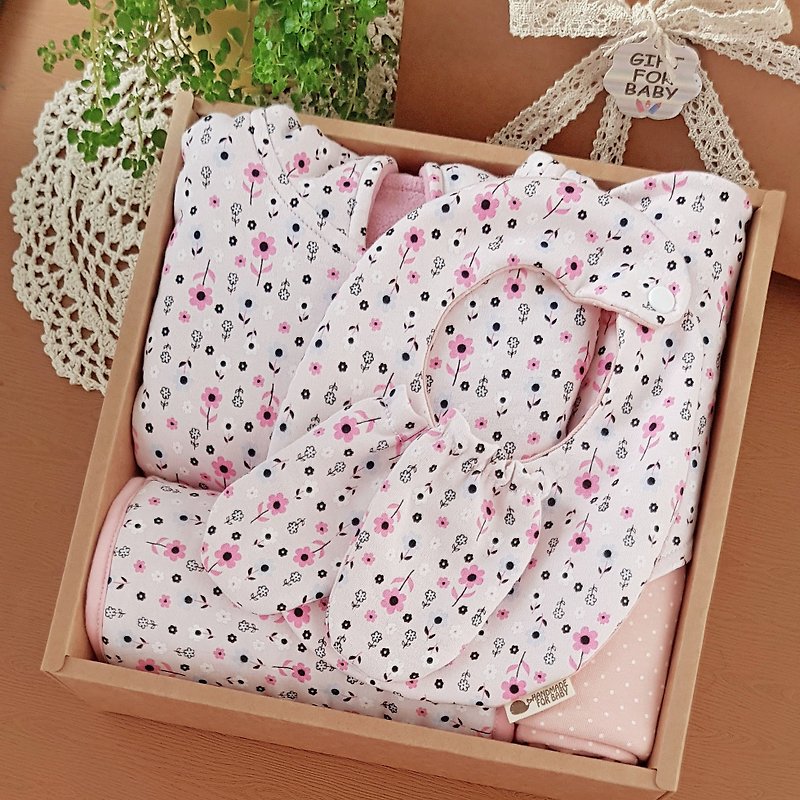 五件組彌月禮 粉色小花卡通針織棉 最實用品項 獨家手工製作 - 彌月禮盒 - 棉．麻 粉紅色