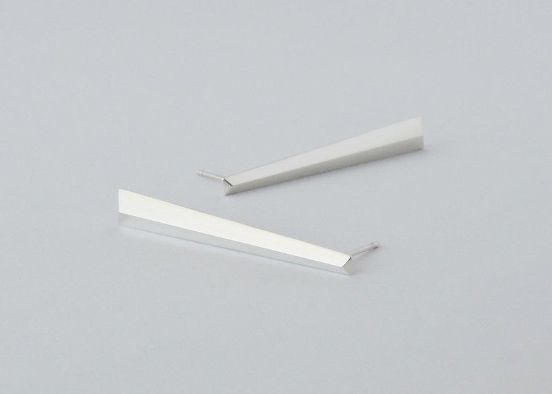 straight ピアス (type B)  =silver925 earrings= - 耳環/耳夾/耳骨夾 - 其他金屬 銀色