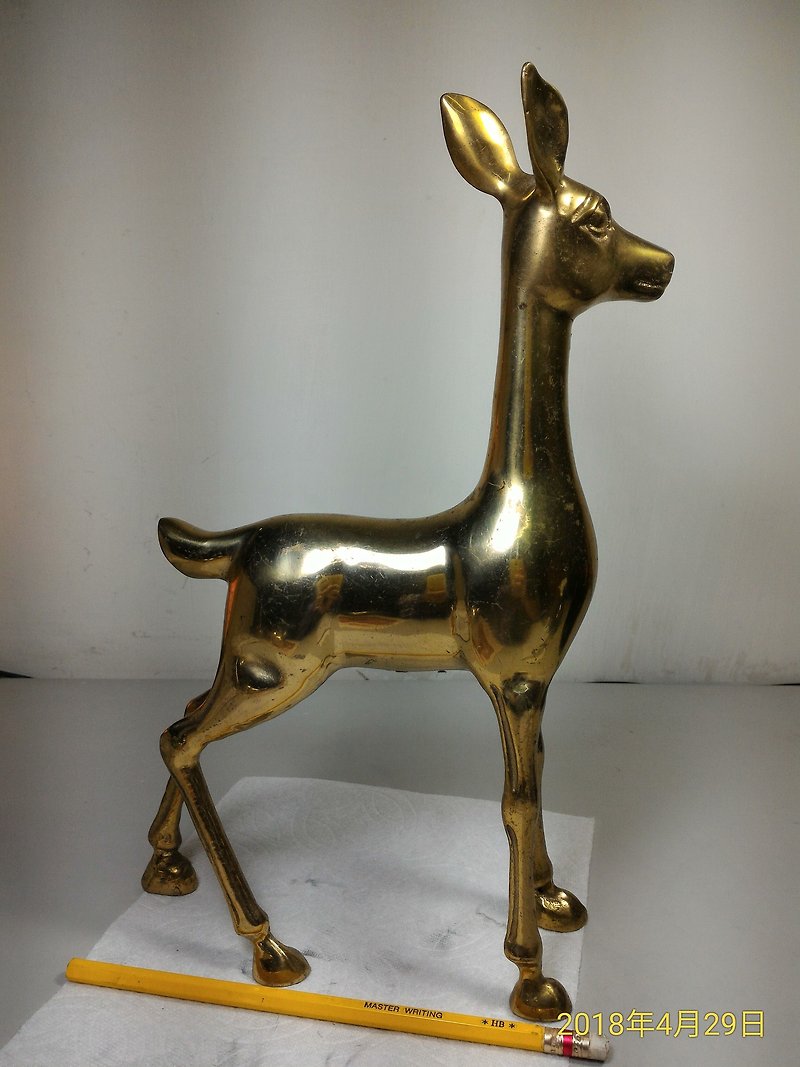 Early collection of industrial wind old bronze deer lucky gold deer paper town ornaments - Stuffed Dolls & Figurines - Other Metals 