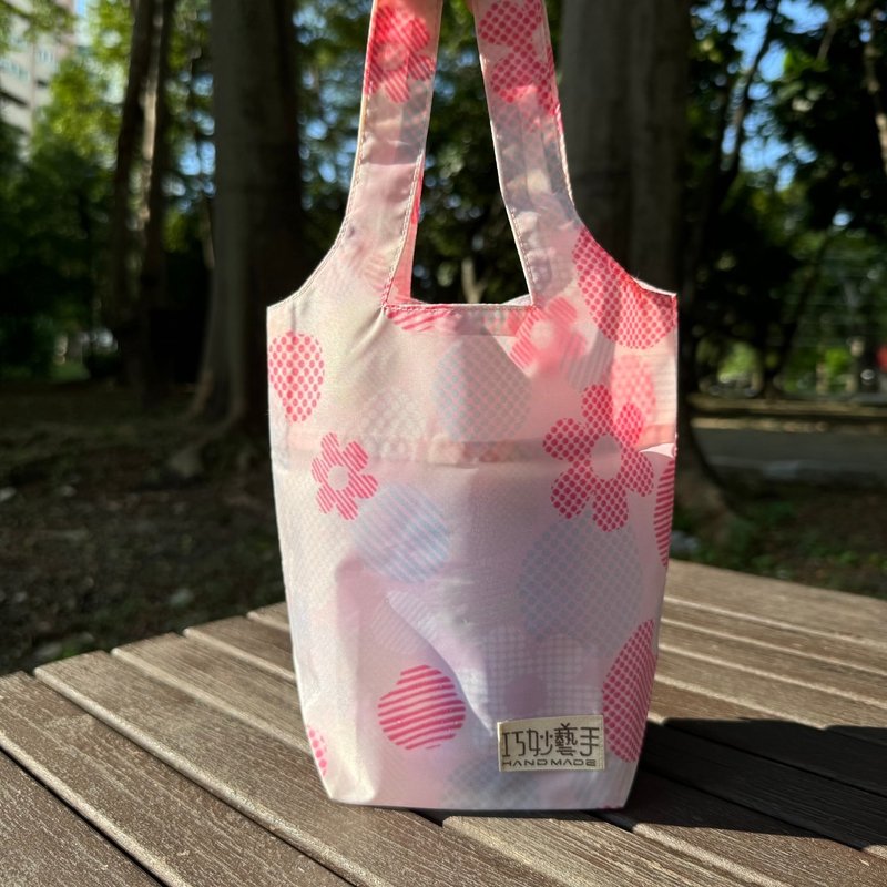 [Smart Craftsman] Summer Pink Flower Language Waterproof and Environmentally Friendly Cup Bag - ถุงใส่กระติกนำ้ - วัสดุกันนำ้ สึชมพู