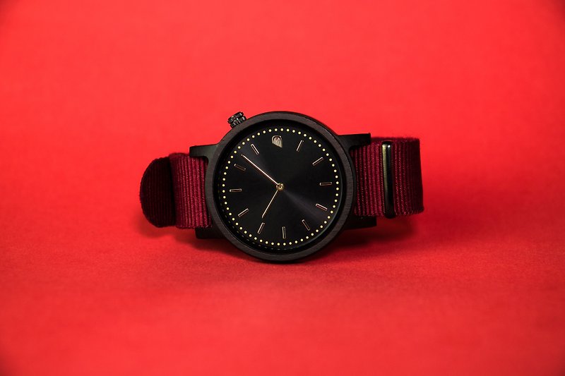 プライム1.0.1ダークハードウッド木製時計-ブルゴーニュ42mm - 腕時計 ユニセックス - 木製 レッド