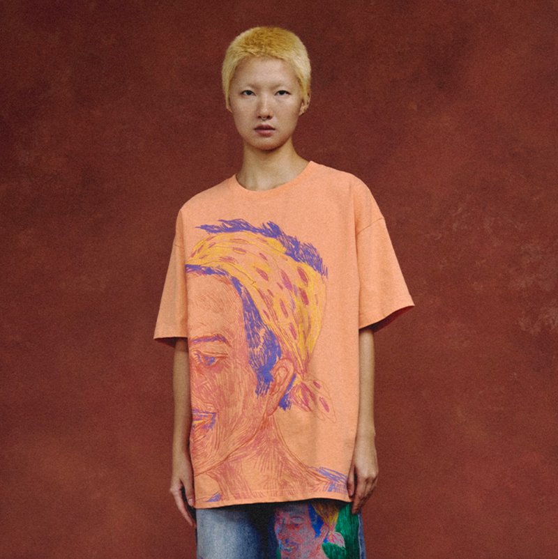 Countrywoman Painting T-Shirt 婦人線條插畫短袖T恤 - 帽T/大學T - 其他材質 橘色