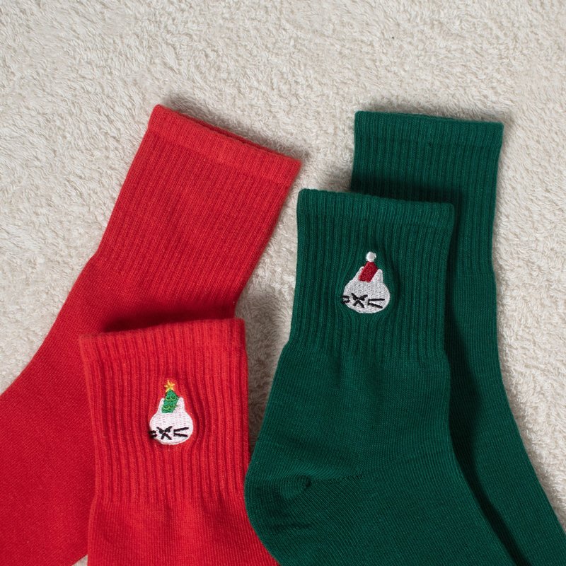 Mori Cat Christmas Embroidered Socks - ถุงเท้า - ผ้าฝ้าย/ผ้าลินิน 