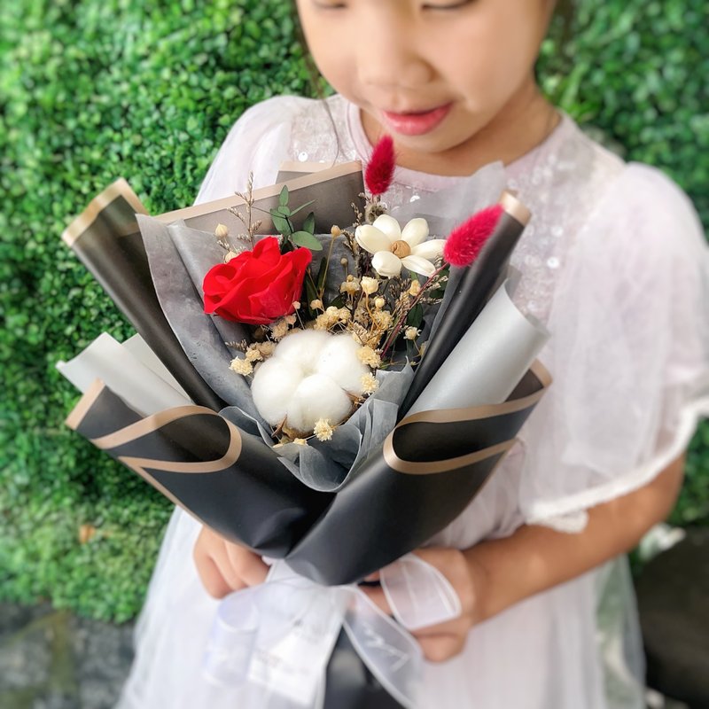 可急單 一束花的浪漫 索拉玫瑰花束 小花束 永生花花束 - 乾燥花/永生花 - 植物．花 多色