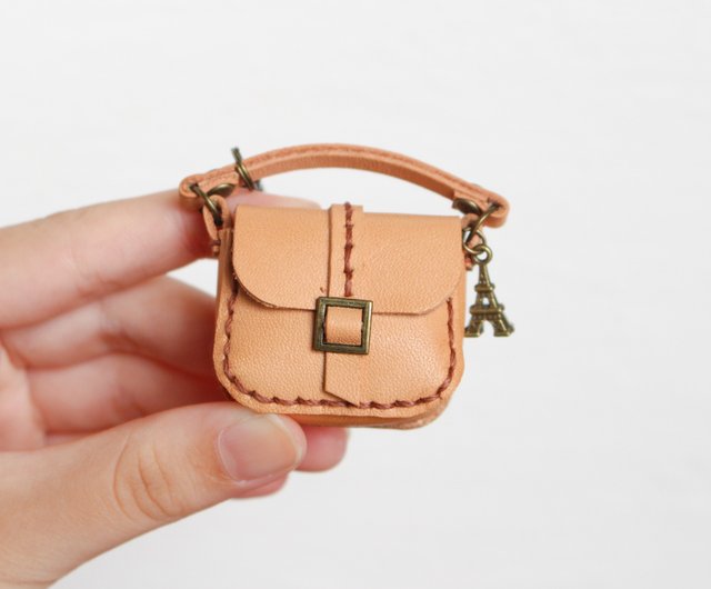 本革 ミニチュアバッグのバッグチャーム ストラップ付き