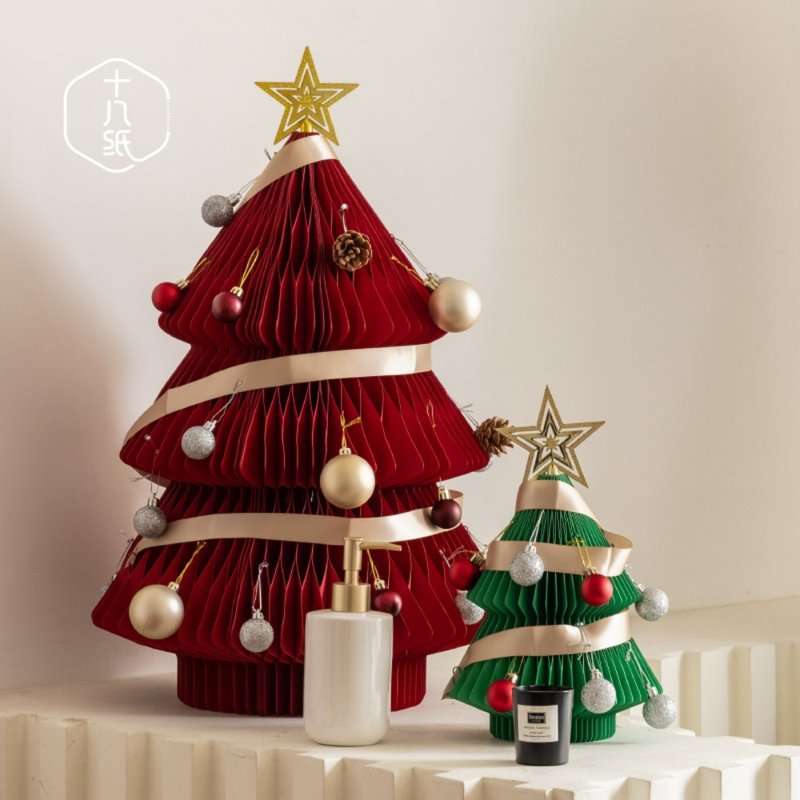 Twin Christmas trees big red and small green - ของวางตกแต่ง - กระดาษ หลากหลายสี