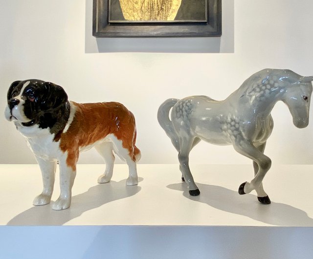 ヴィンテージ英国 Beswick ブランドの陶器 -グレーの馬
