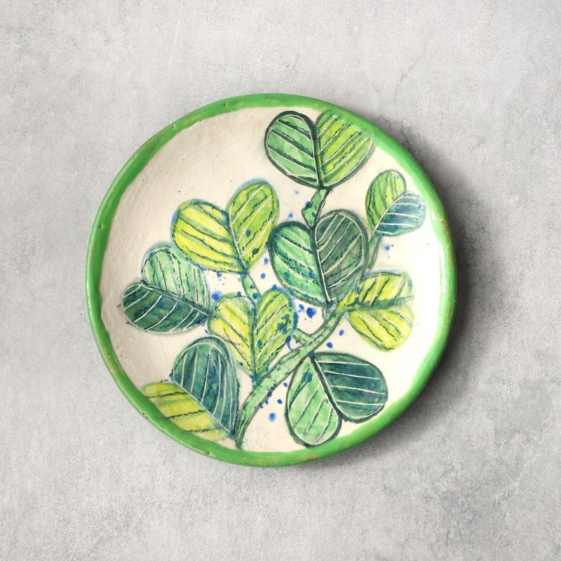 グリーンリーフ・春の手描き絵皿2 - 盤子/餐盤/盤架 - 陶 綠色