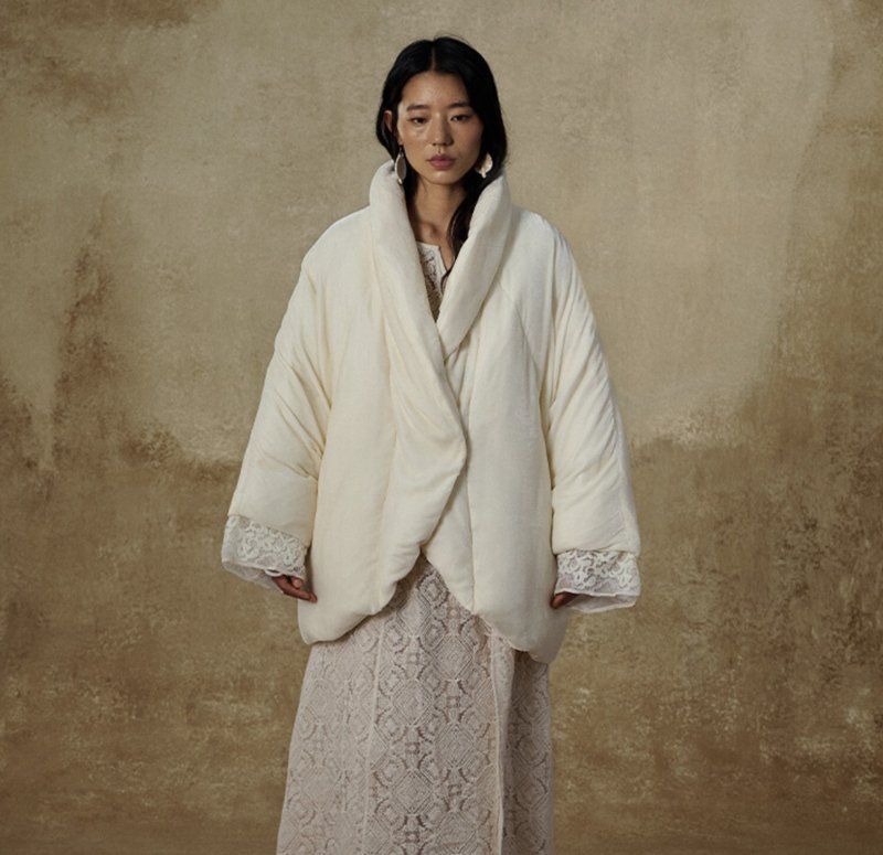 【90白鴨絨】新中式復古 絲絨翻領羽絨服 - 女大衣/外套 - 羽絨 白色