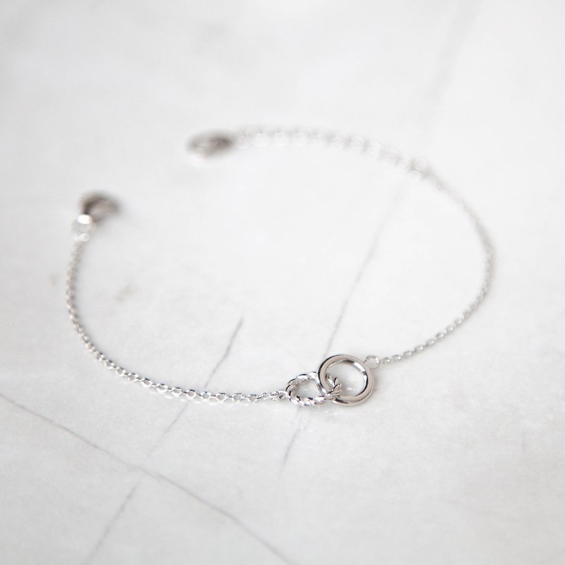 Rococo Double Circle Bracelet | Simple Sterling Silver | All-match. Metropolis. Classic single product - Bracelets - Sterling Silver 
