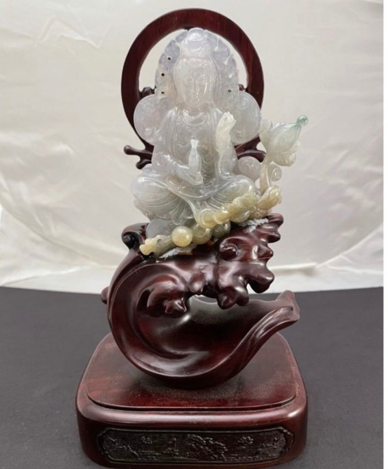 天然緬甸玉觀音擺件.法相莊嚴.種水頂級.屬於精品級的觀音 - 其他 - 玉石 