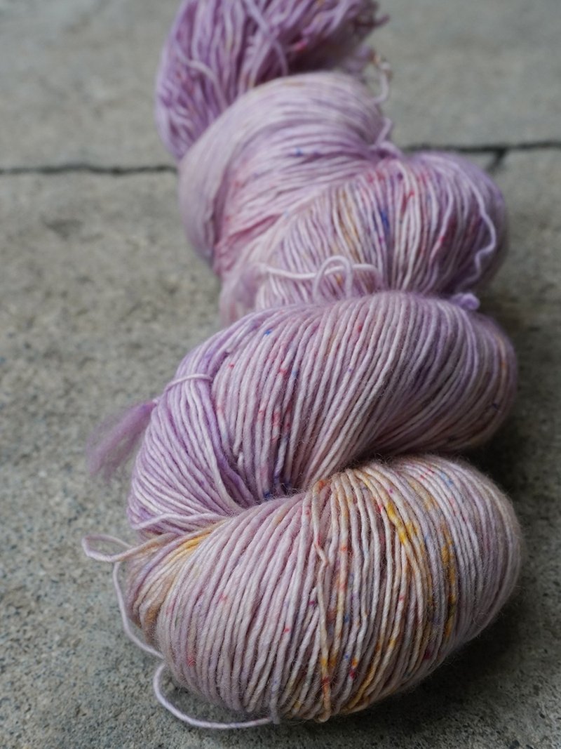 Hand dyed thread. Purple Pengpeng Skirt (Single Ply/Sock Thread/Merino) - Knitting, Embroidery, Felted Wool & Sewing - Wool Purple