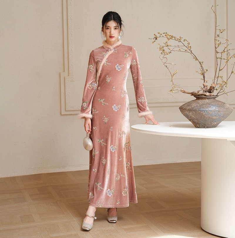 【絲絨】新中式復古中國風 刺繡A擺連衣裙 - 洋裝/連身裙 - 其他材質 粉紅色