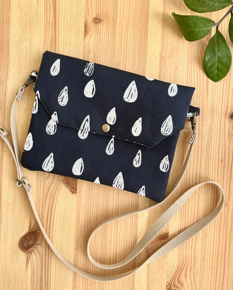 Fresh and natural plant and flower printed lightweight cotton bag can be used as a clutch bag - กระเป๋าถือ - ผ้าฝ้าย/ผ้าลินิน หลากหลายสี