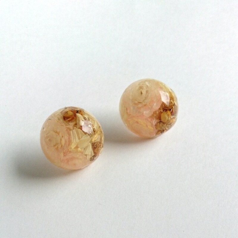 Dried flowers trapped ♪ Earrings and Clip-On(light pink) - Earrings & Clip-ons - Other Metals Pink