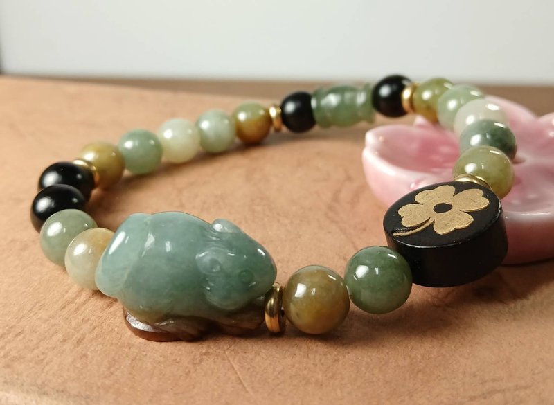 New Year's gift | Beaded carving bracelet to attract wealth, squirrel, red-skinned, oil-green, Burmese jade/cute little animal - Bracelets - Jade Green