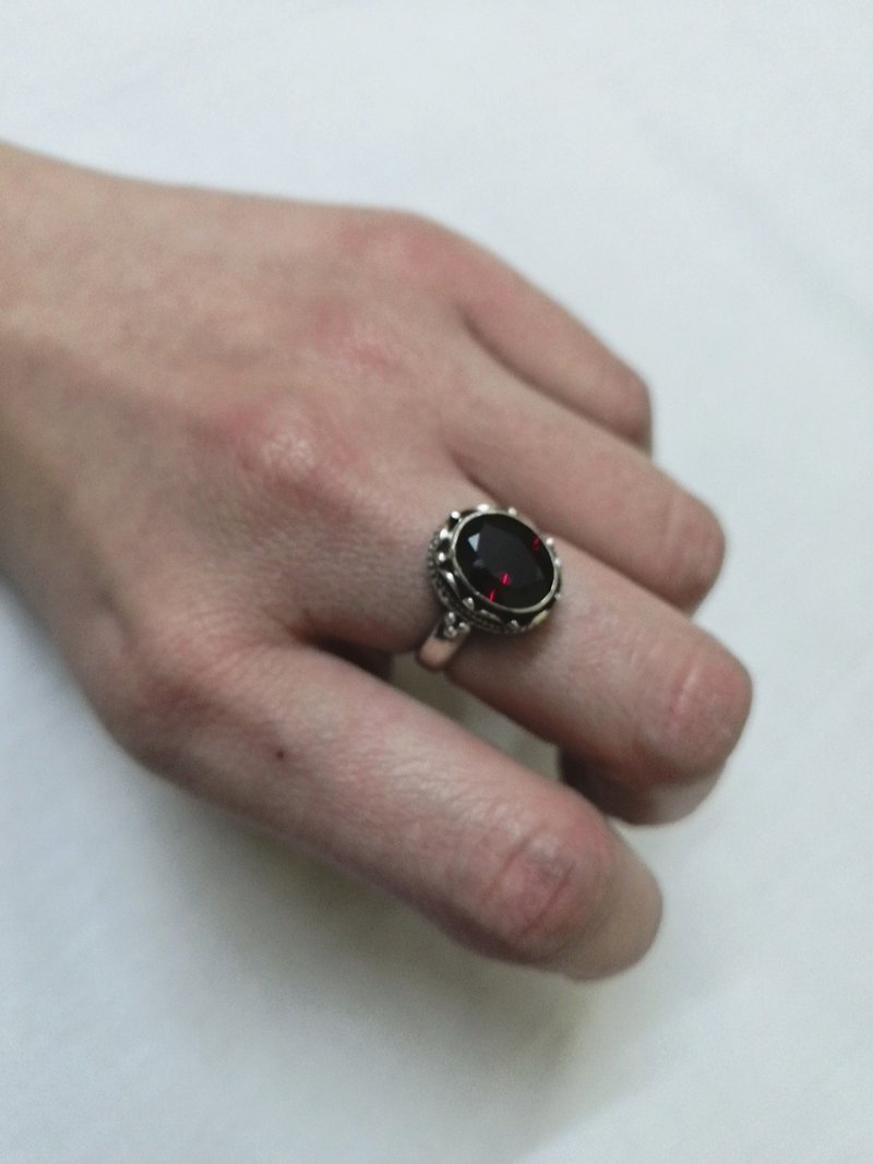 Garnet Finger Ring Handmade in Nepal 92.5% Silver - General Rings - Semi-Precious Stones 