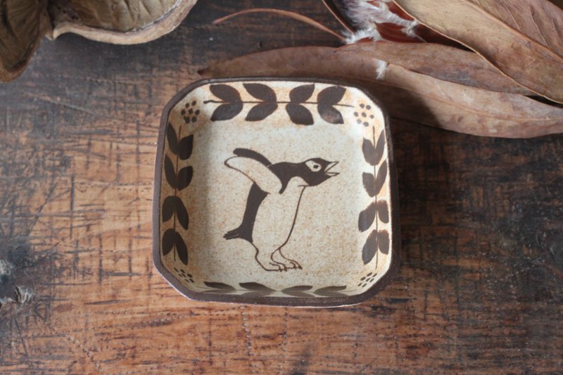 ジェンツーペンギン 角豆皿 - 皿・プレート - 陶器 ブラック