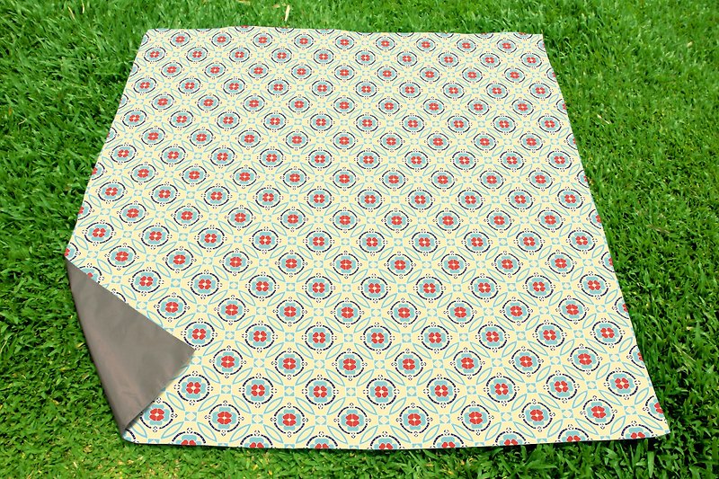 [Nuhox] Roaring Lion x [QUEMOLICA] Curly Reika joint picnic mat Let's Picnic! Four Seasons-Golden Autumn Carpet Game Mat - ชุดเดินป่า - เส้นใยสังเคราะห์ สีทอง