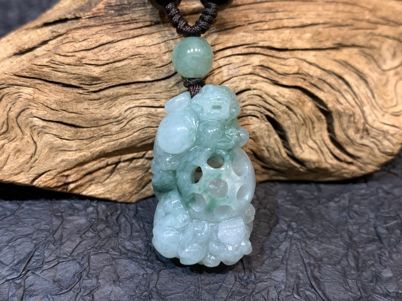 Fast shipping and free consecration of natural Burmese jade jade to attract wealth and make money when requested. - Necklaces - Jade Multicolor