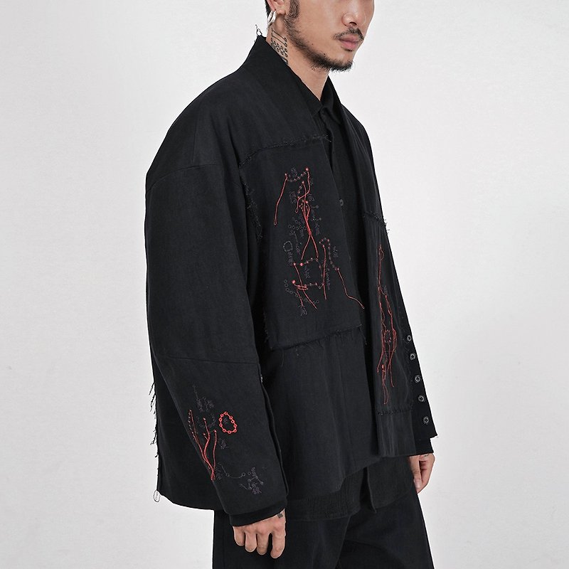 Japanese autumn and winter retro Chinese style fringe stars embroidery Hanfu collar raw edge tie jacket short coat - เสื้อโค้ทผู้ชาย - ผ้าฝ้าย/ผ้าลินิน สีดำ