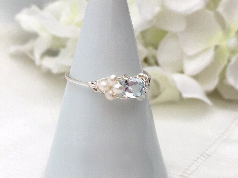 Maries garden - Aquamarine, freshwater pearl, white topaz wire ring - General Rings - Gemstone Blue