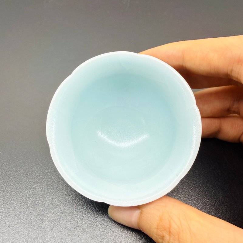 汝窯ミニ葵口杯 60ml 邱毓寧 鶯歌焼 C9-01 - 急須・ティーカップ - 磁器 ホワイト