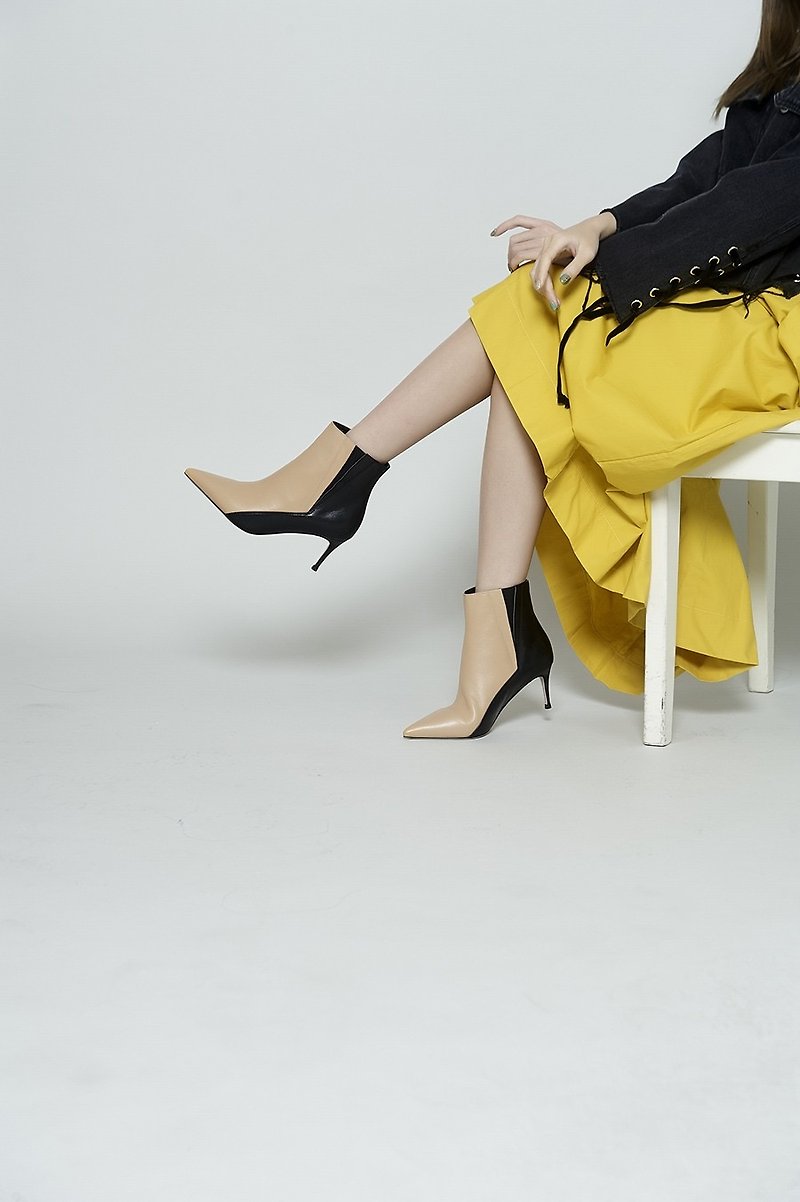 Contrast stitching ankle boots apricot black - รองเท้าส้นสูง - หนังแท้ สีดำ