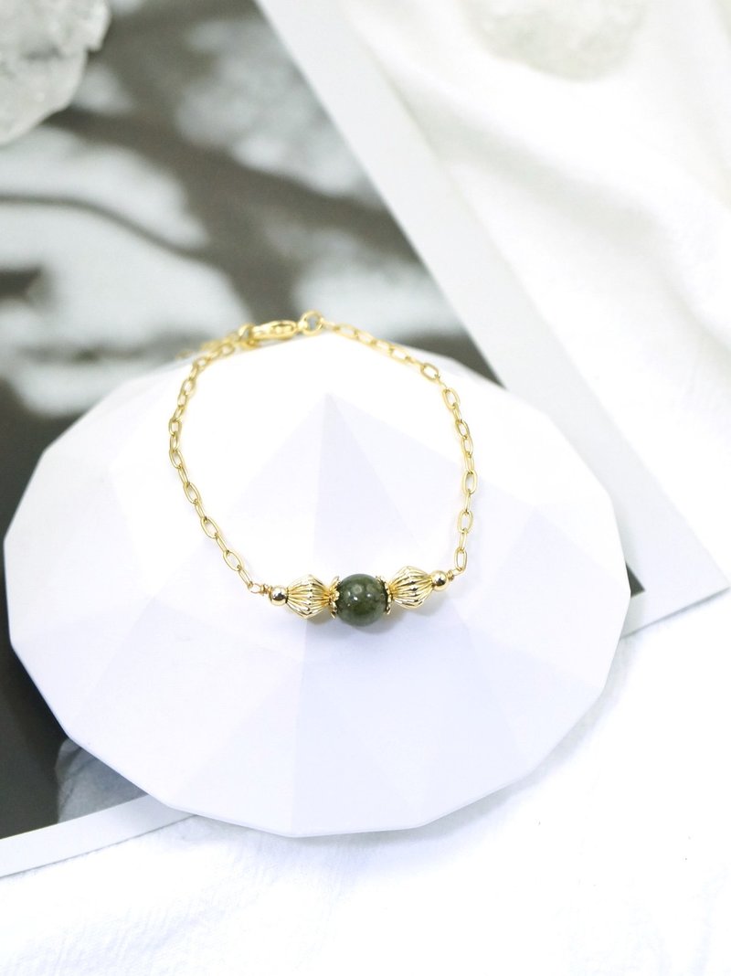 綠石榴水晶手鍊 - 手鍊/手環 - 水晶 綠色