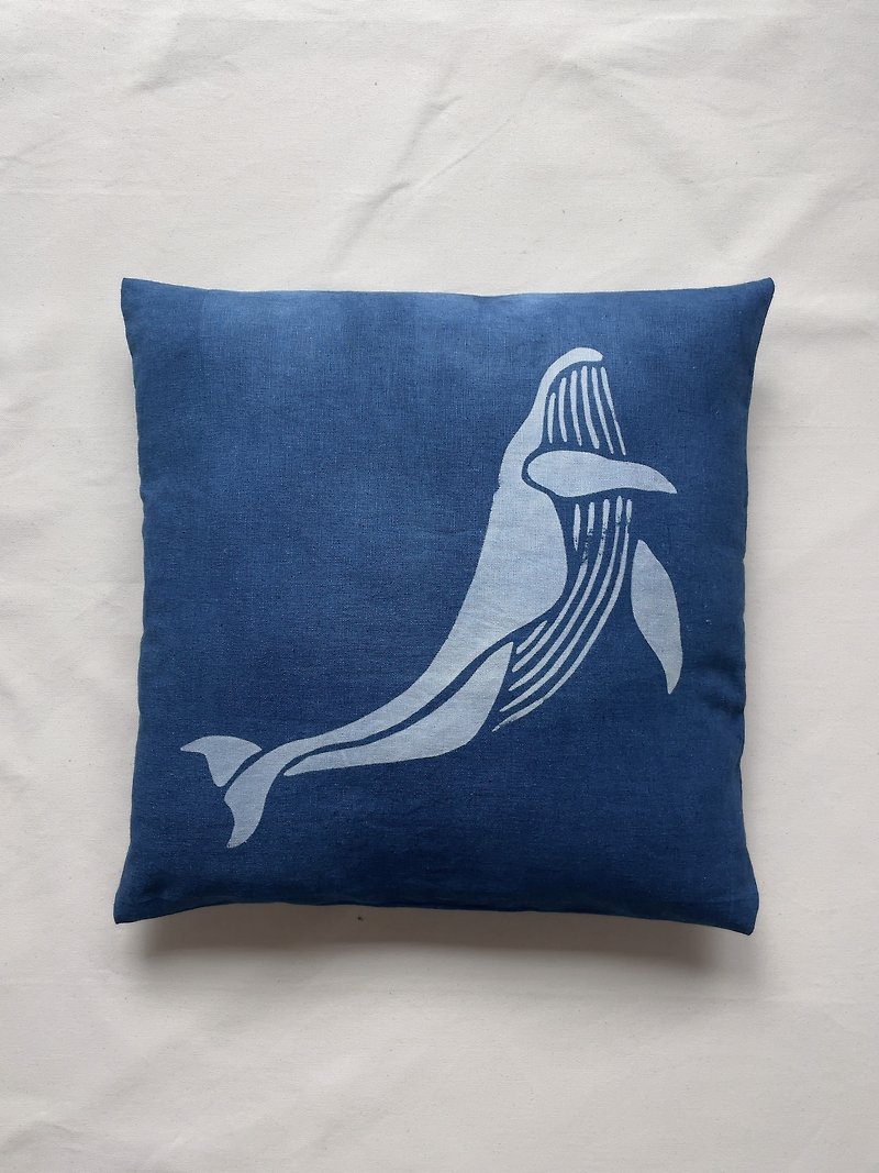 Cushion Cover  Whale クッション Indigo dyed 藍染 鯨  cotton linen - 枕・クッション - コットン・麻 ブルー