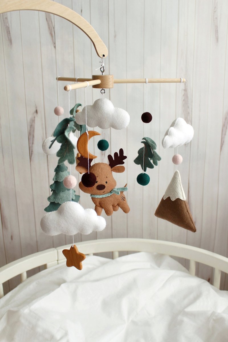 Moose in the forest felt baby crib mobile, Woodland nursery cot mobile - 寶寶/兒童玩具/玩偶 - 環保材質 多色