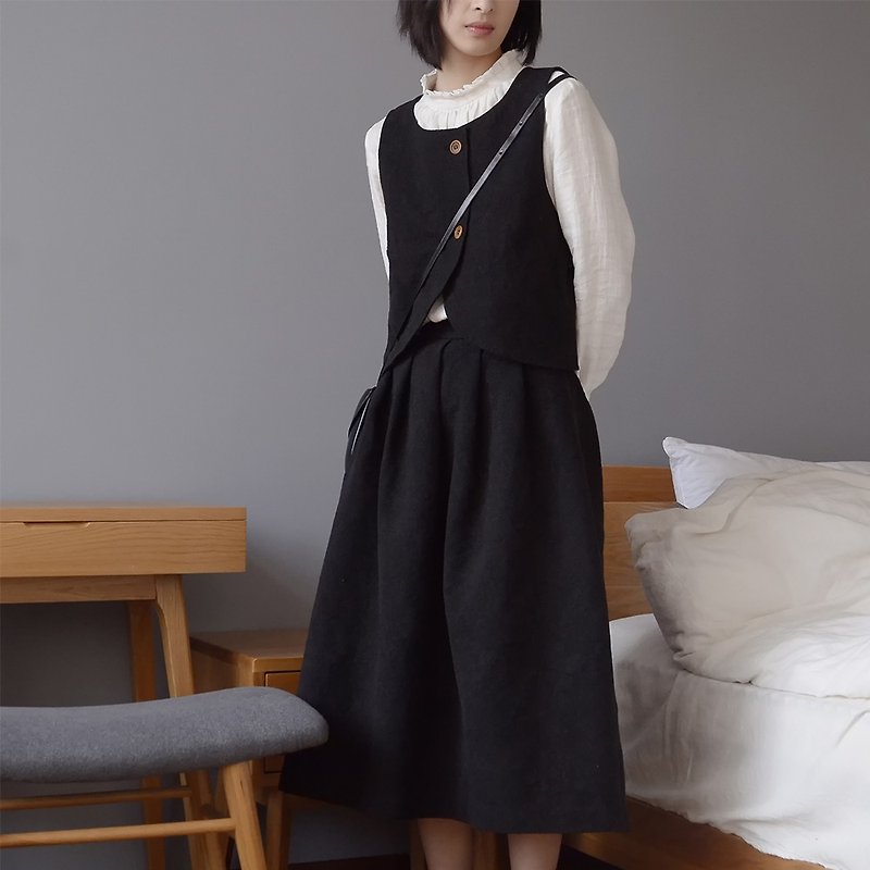 Vintage Jacquard Vest | Vest | Cotton + Linen | Independent Brand |Sora-110 - Women's Vests - Cotton & Hemp Black