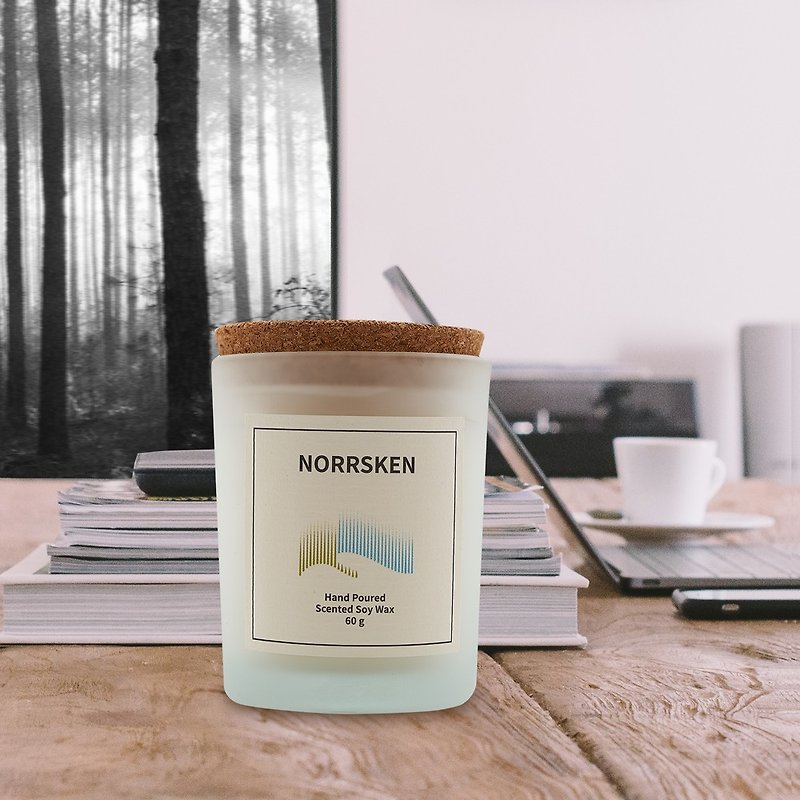 北歐-瑞典設計 60克極光香氛大豆蠟燭 - 草樹清新(小) - 香氛蠟燭/燭台 - 蠟 藍色