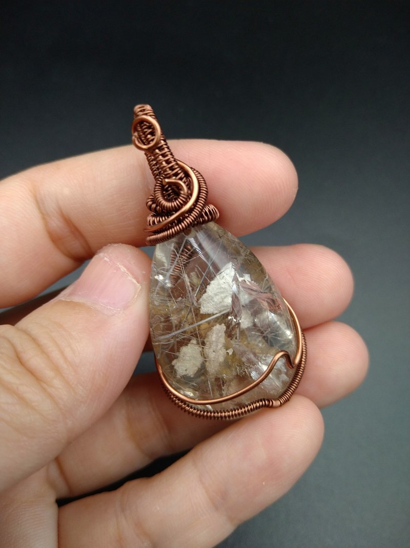 **幽靈水晶 帶銀髮方解共生異象水晶  ** 藝術銅線 水晶項鏈 吊墜 - 項鍊 - 玉石 白色