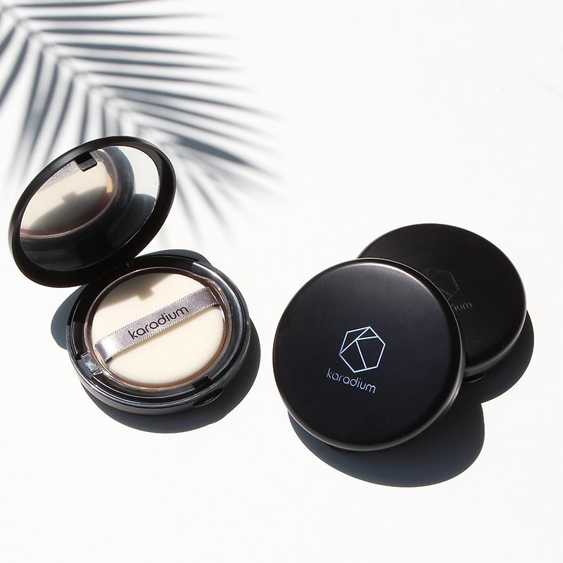 [Official flagship store] KARADIUM Collagen smart sunscreen powder SPF50+ PA+++ - แป้งฝุ่น/แป้งอัดแข็ง - วัสดุอื่นๆ สีดำ