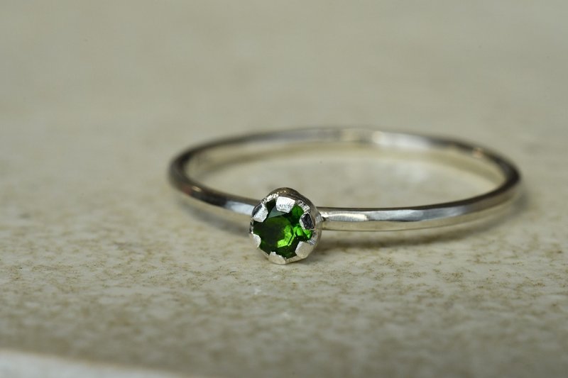 A story of capturing the sparkle: Chrome tourmaline - General Rings - Other Metals Green