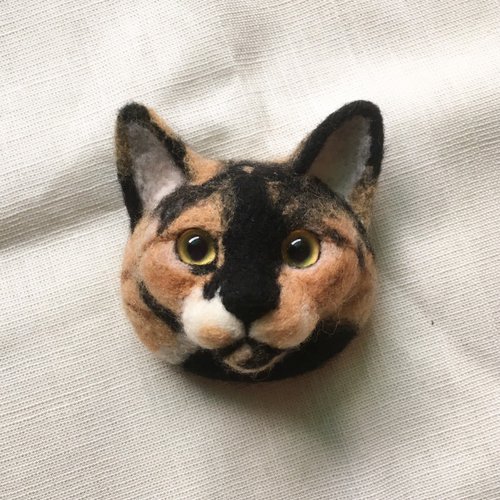 ミ*ケ様 ハンドメイド刺繍キーホルダー　三毛猫さんと雀 楽天市場】EMJOUR 公式 キーホルダー 猫 グッズ 雑貨 刺繍 刺繍