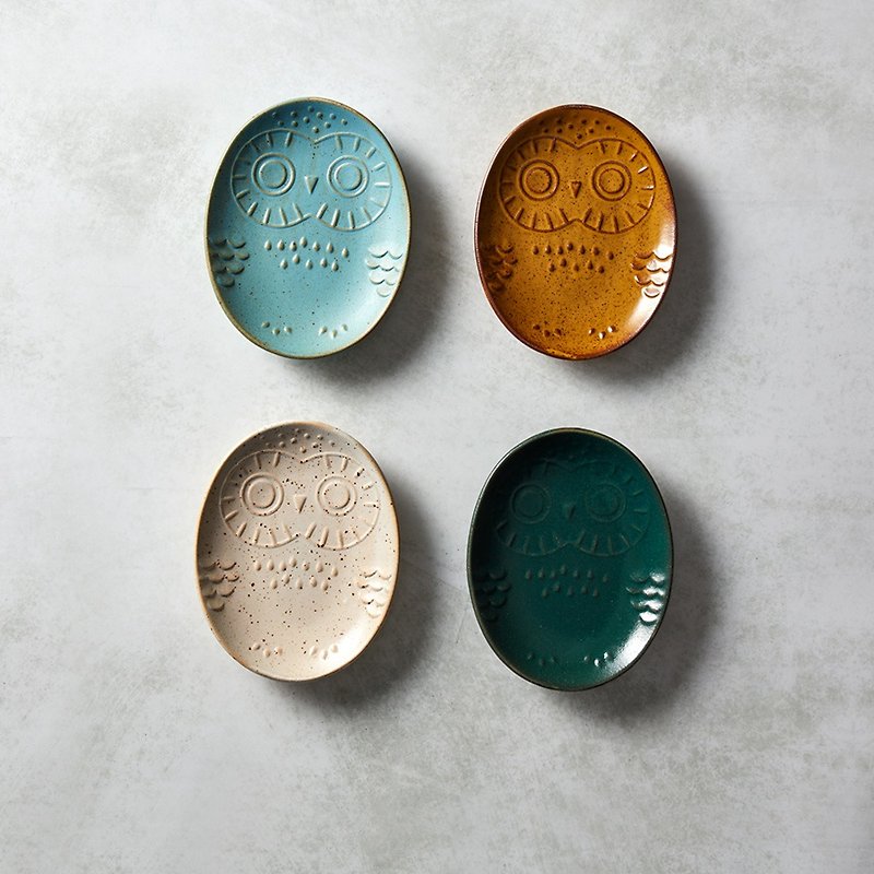 Shimao Bozo Sasaki  - いたずらなフクロウの小皿 -  4つの部分 - 小皿 - 陶器 多色