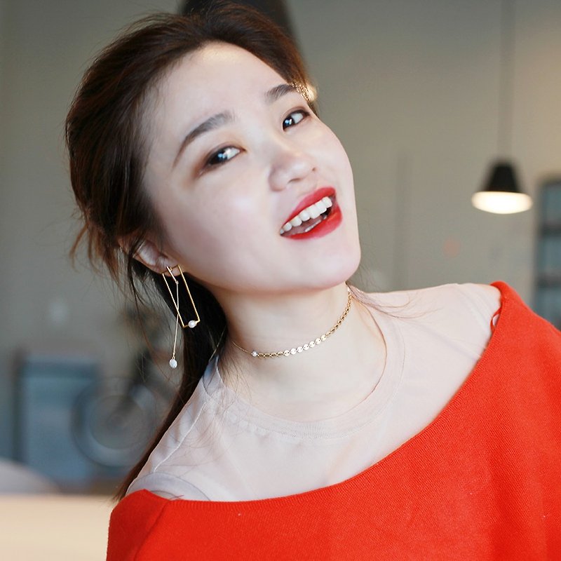 MissQueeny serve small natural pearl necklace No. 1 fashion wild little gold piece choker necklace - สร้อยติดคอ - โลหะ สีทอง