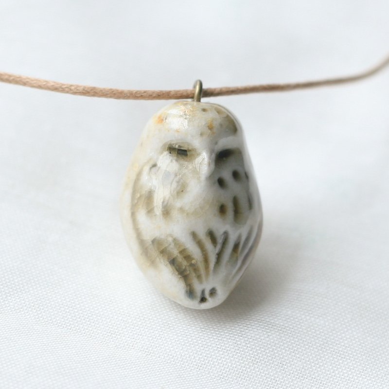 Firewood Pottery Oil Necklace Closed Owl - Necklaces - Pottery Khaki
