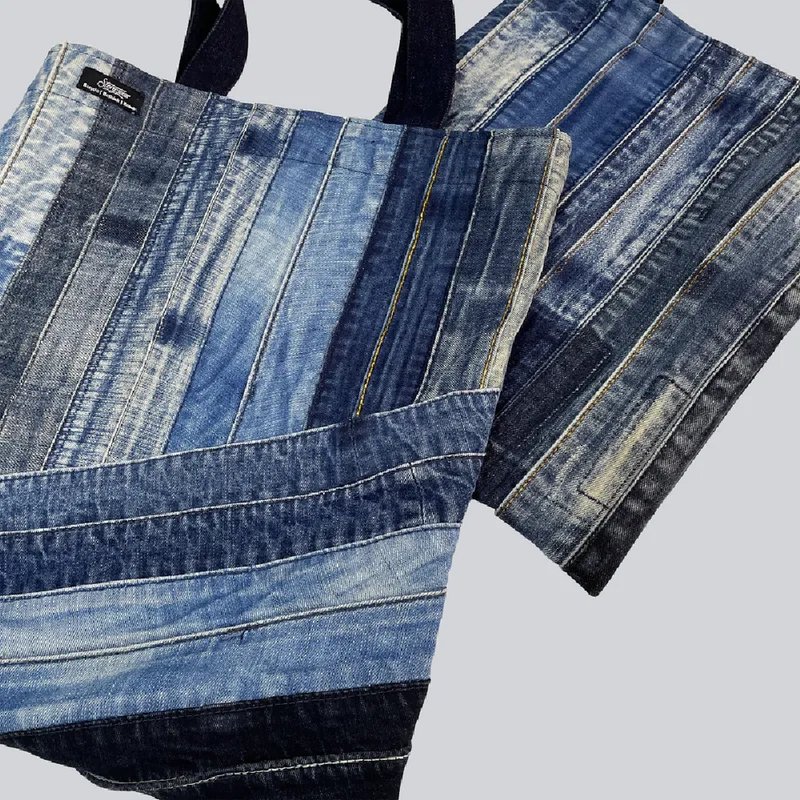 Handmade denim waistband tote bag - กระเป๋าถือ - ผ้าฝ้าย/ผ้าลินิน สีน้ำเงิน