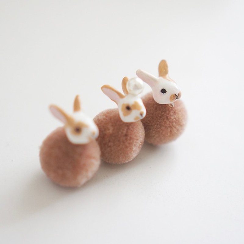 [森ホーン]小さな茶ウサギの毛皮のボールシングルピアス/耳のクリップ - ピアス・イヤリング - その他の素材 