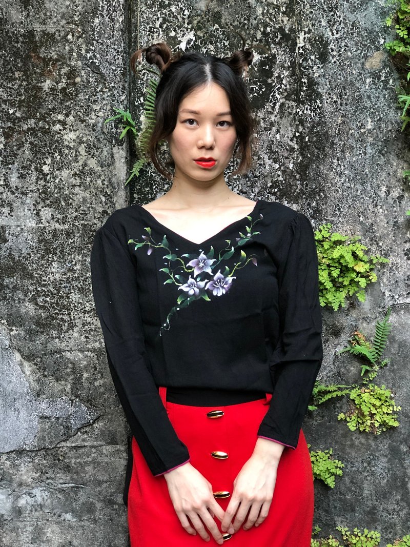 手繪花卉黑上衣 - 女上衣/長袖上衣 - 其他材質 黑色