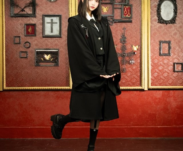 ヴァンパイアスクールクロス刺繍人工クリスタルチェーンローブフード