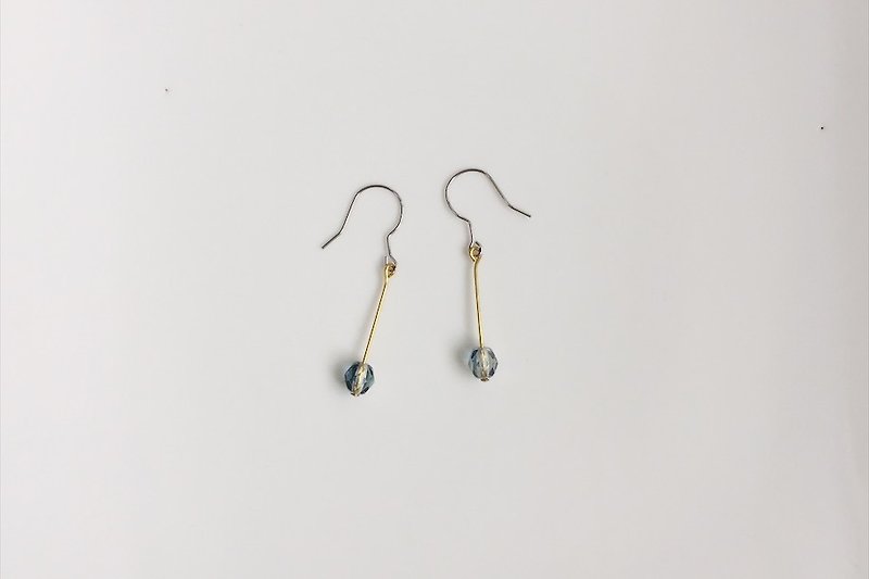 人魚眼淚-鈷藍灰 黃銅造型耳環 - 耳環/耳夾 - 其他金屬 藍色