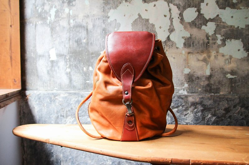 袅袅 department store -Vintage brown iron buckle backpack retro - กระเป๋าเป้สะพายหลัง - หนังแท้ 
