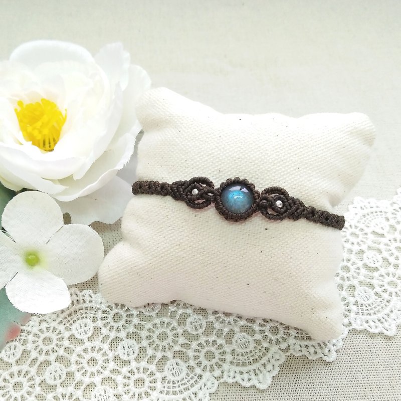 BUHO hand made. Successful. Blue Labradorite X South America wax wax bracelet - Bracelets - Gemstone Brown